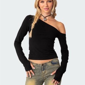 EDIKTED ASYMMETRICAL BLACK TOP